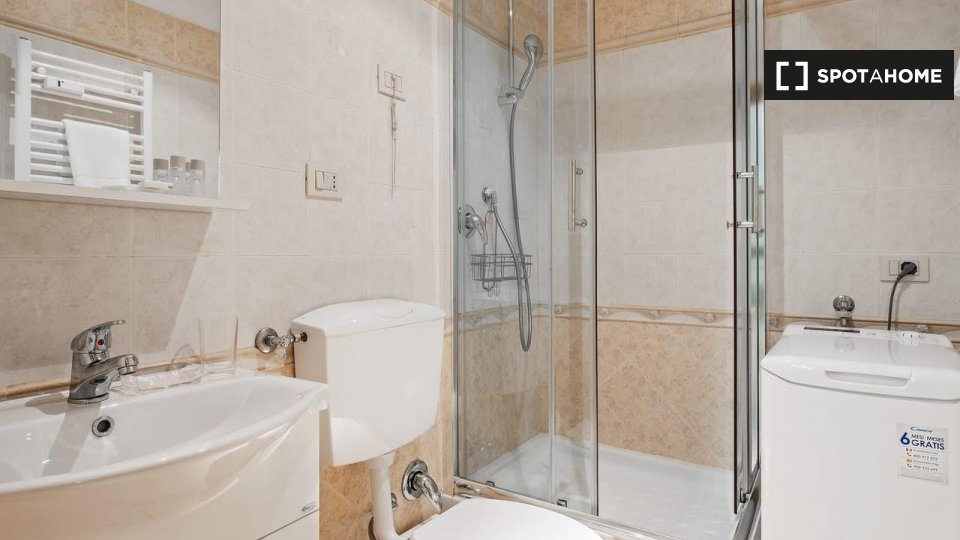 Apartment Rome, 2 beds — photo 15