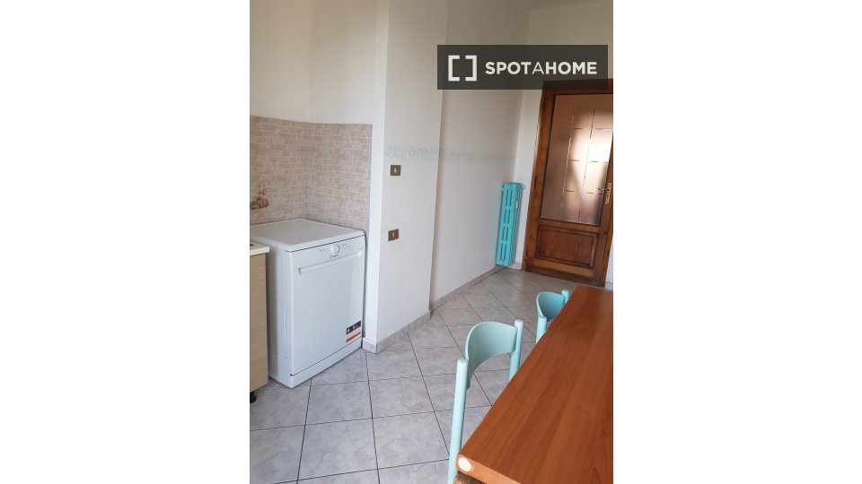 Double room Turin, 3 beds, 96m² — photo 17