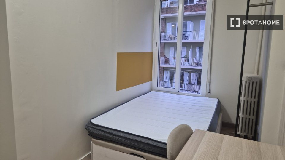 Double room Barcelona, 8 beds, 150m² — photo 16