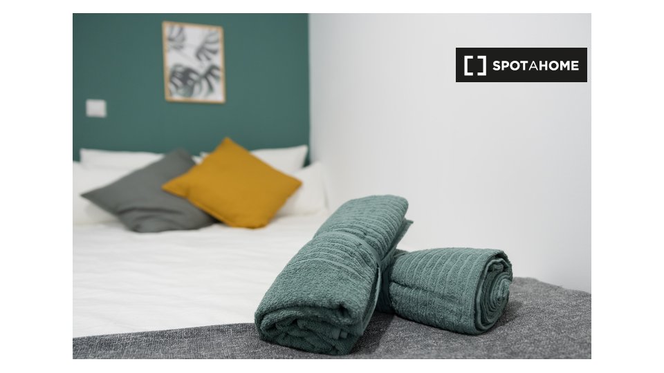 Double room Madrid, 8 beds, 120m² — photo 8