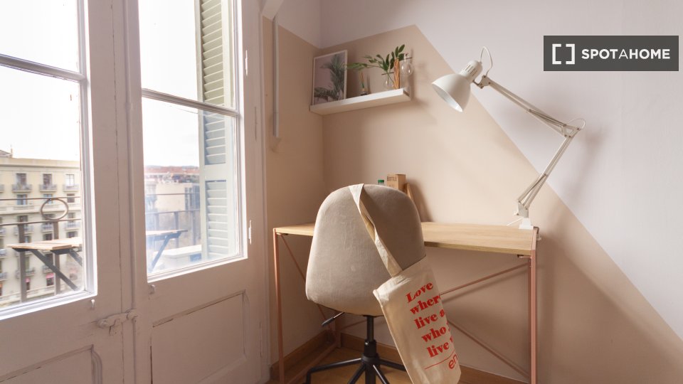 Double room Barcelona, 6 beds — photo 4