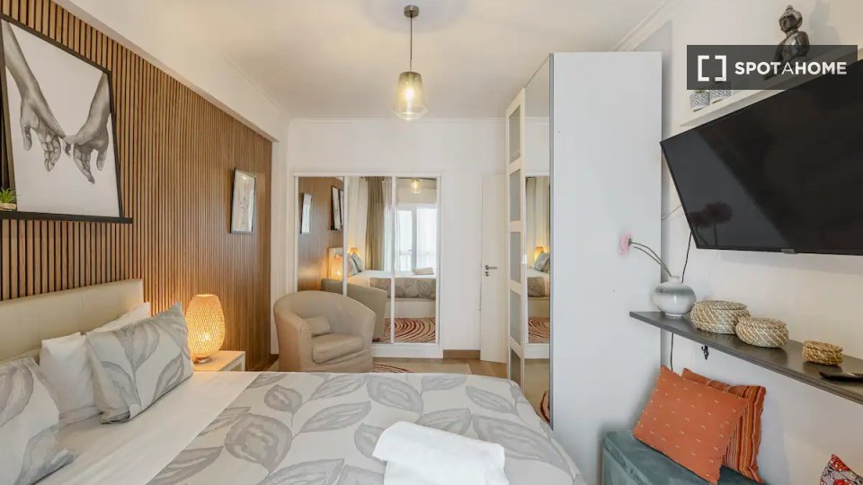 Apartment Lisbon, 1 bed — photo 15