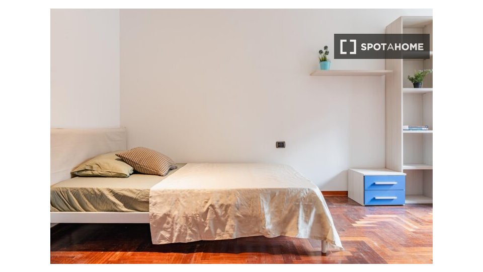 Double room Milan, 4 beds, 80m² — photo 21