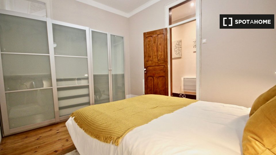 Apartment Lisbon, 4 beds — photo 15