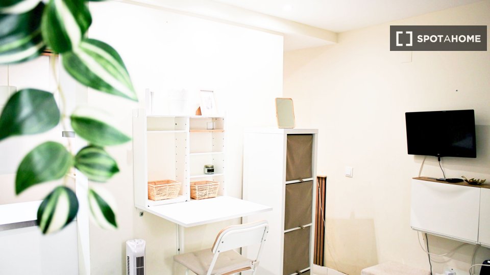 Apartment Lisbon, 1 bed, 32m² — photo 12
