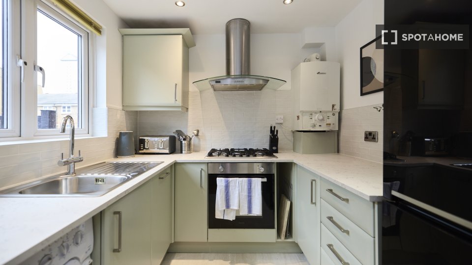 Apartment London, 2 beds, 58m² — photo 5