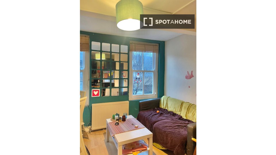 Double room London, 3 beds, 78m² — photo 2