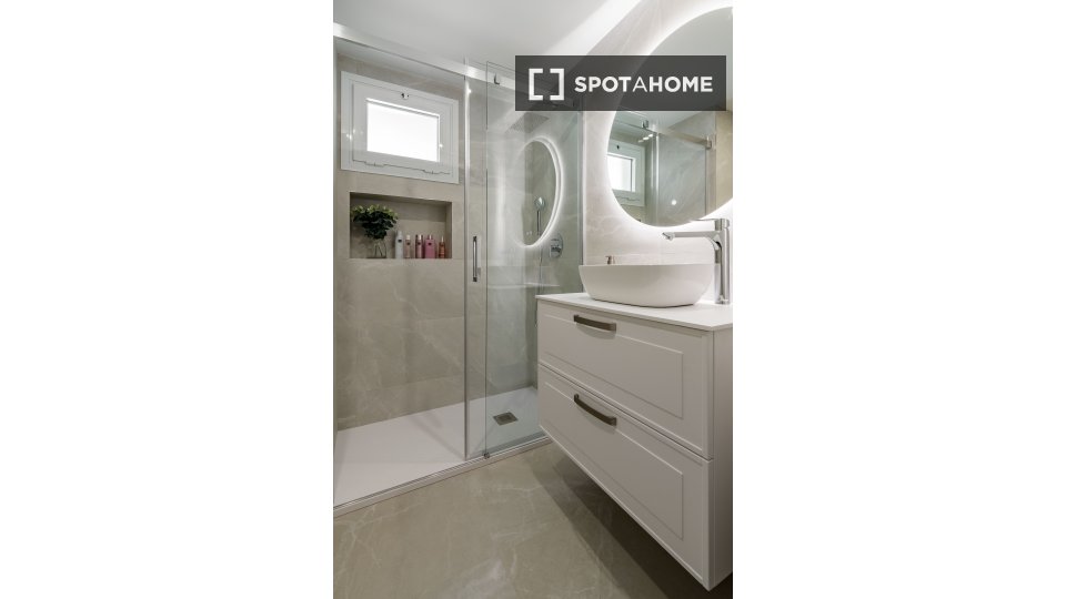 Apartment Madrid, 4 beds, 115m² — photo 18