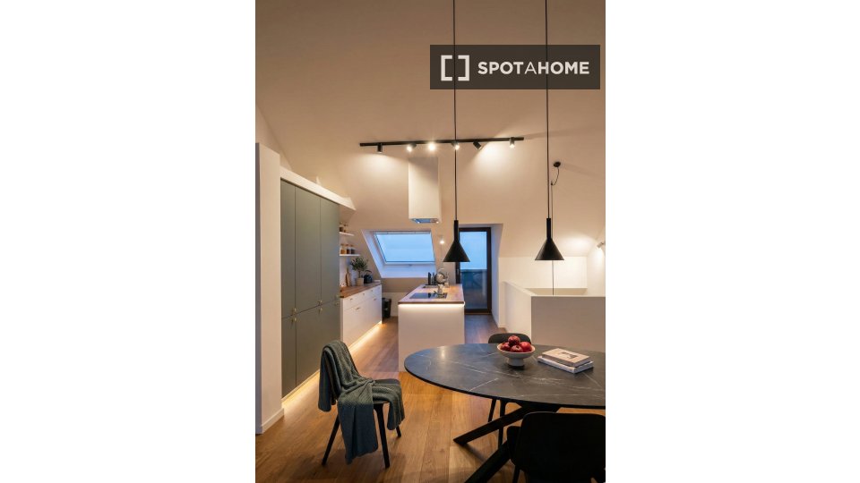 Double room Brussels, 3 beds — photo 10