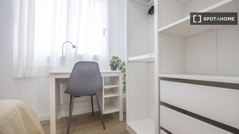 Chambre double Valence, 5 chambres, 100m² — photo 20