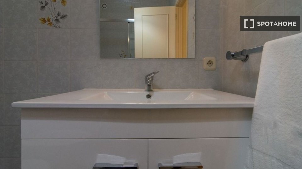 Double room Porto, 5 beds, 180m² — photo 13