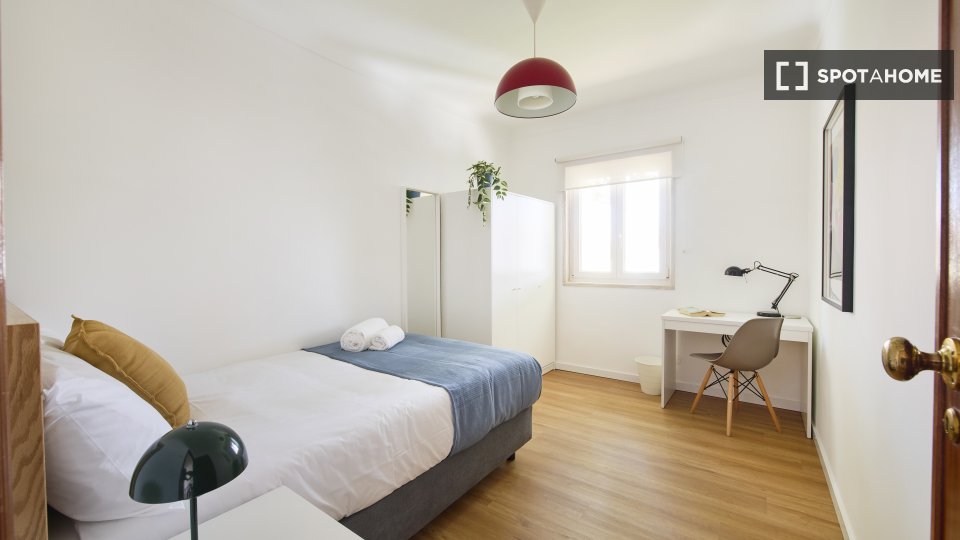 Double room Lisbon, 6 beds, 150m² — photo 18