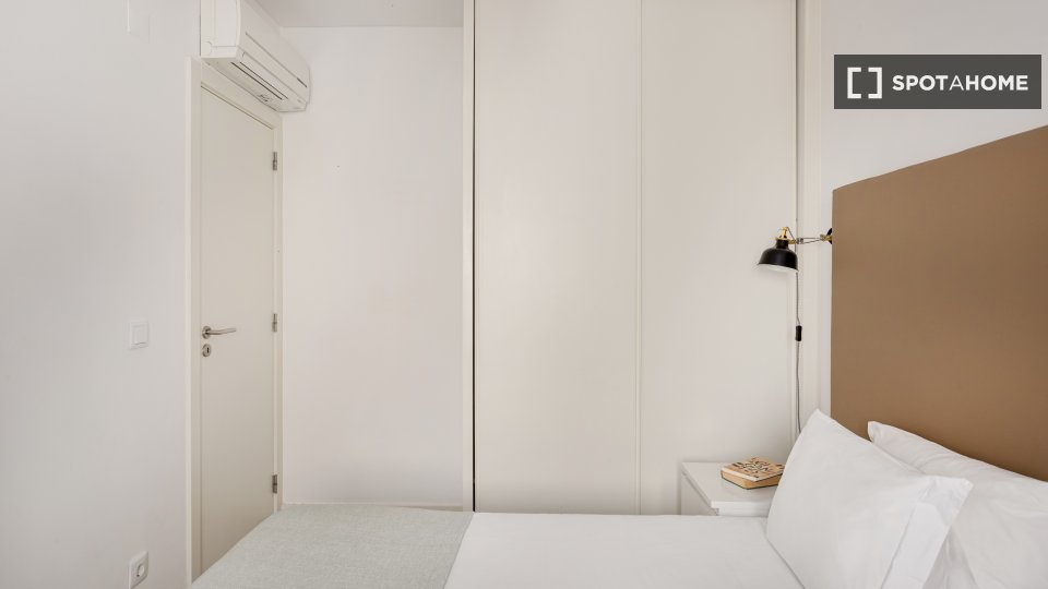 Apartment Lisbon, 3 beds — photo 17