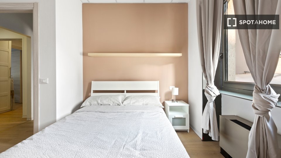 Double room Milan, 8 beds, 176m² — photo 1