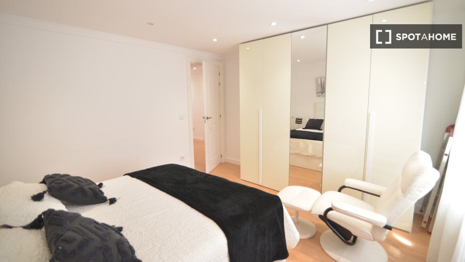 Habitación en piso compartido en alquiler en Santander.