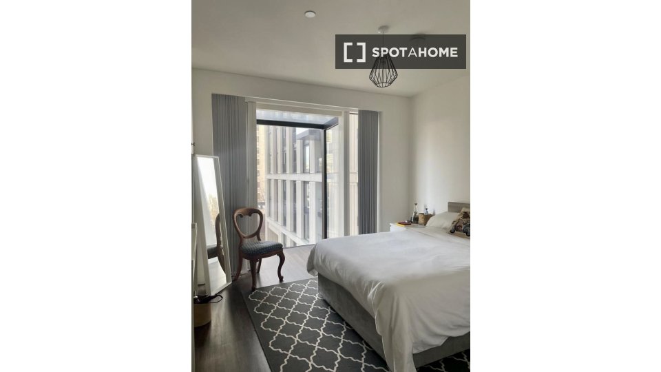 Apartment London, 1 bed, 60m² — photo 1