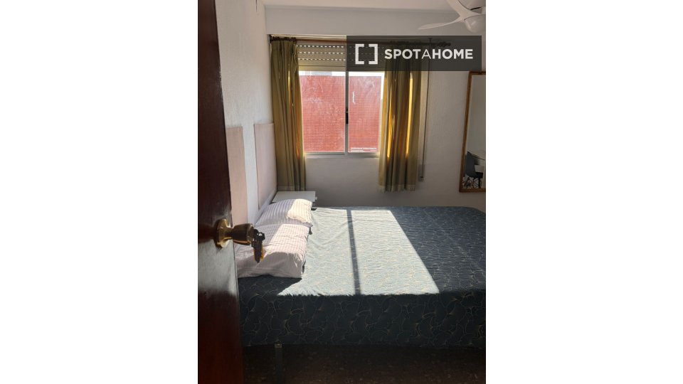 Double room Valencia, 4 beds, 110m² — photo 30