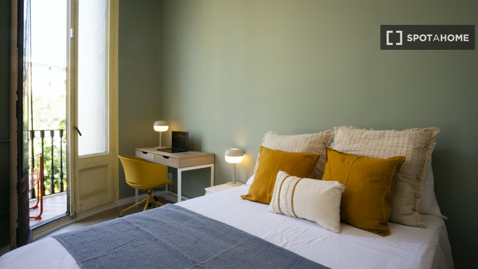 Double room Barcelona, 10 beds, 210m² — photo 11