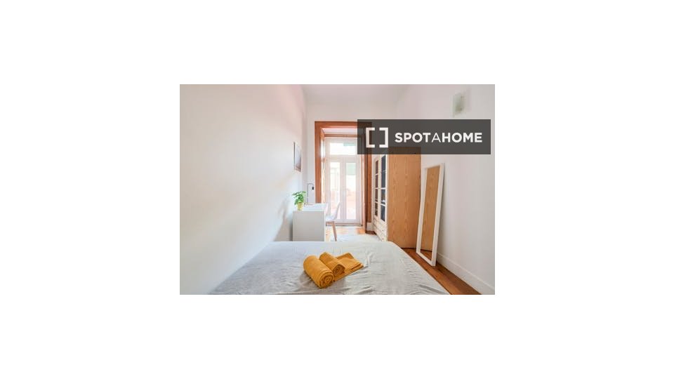 Double room Lisbon, 9 beds — photo 7