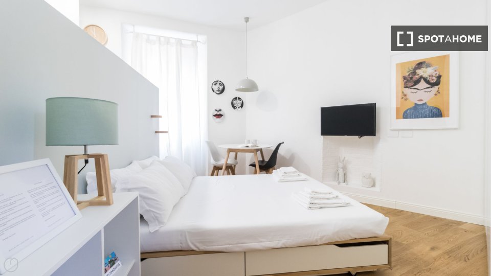 Apartment Milan, 1 bed, 26m² — photo 1