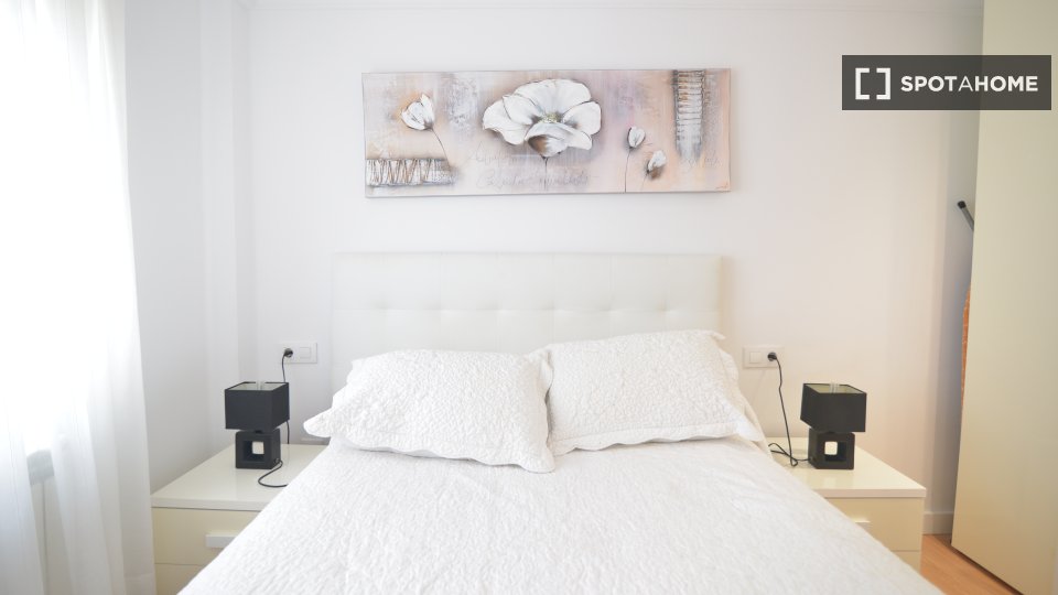 Habitación en piso compartido en alquiler en Santander.