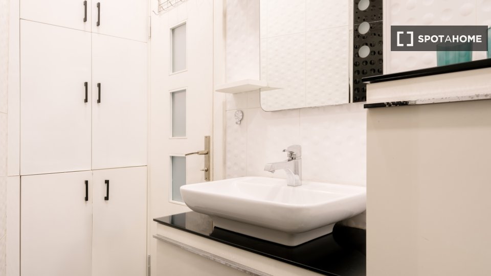 Apartment Istanbul, 1 bed — photo 17