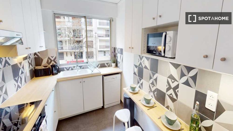 Double room Paris, 5 beds, 110m² — photo 5
