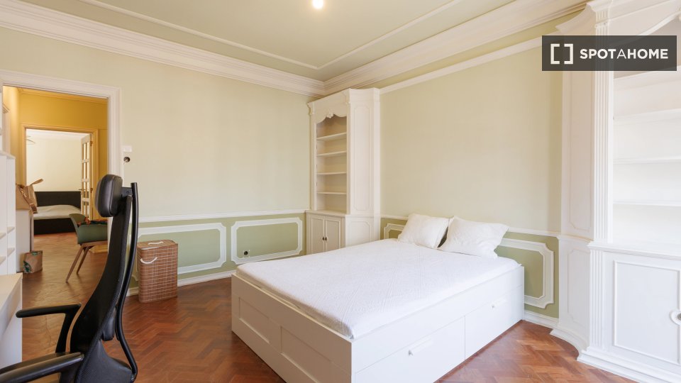 Double room Lisbon, 6 beds — photo 8