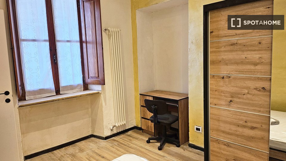 Double room Turin, 3 beds, 75m² — photo 2