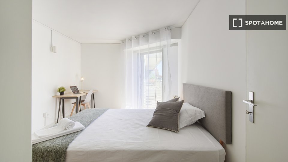 Double room Lisbon, 9 beds — photo 16