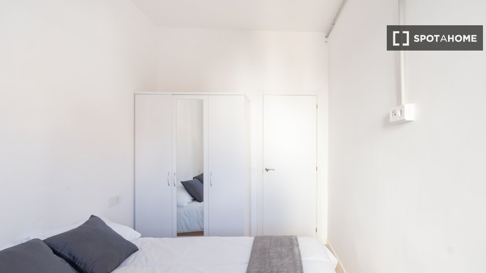 Double room Madrid, 10 beds — photo 10