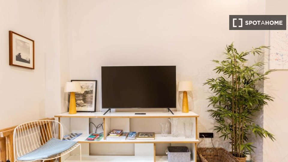 Apartment Madrid, 2 beds, 80m² — photo 16
