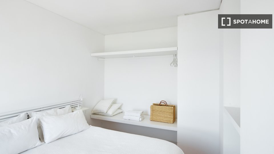 Apartment Lisbon, 1 bed — photo 4