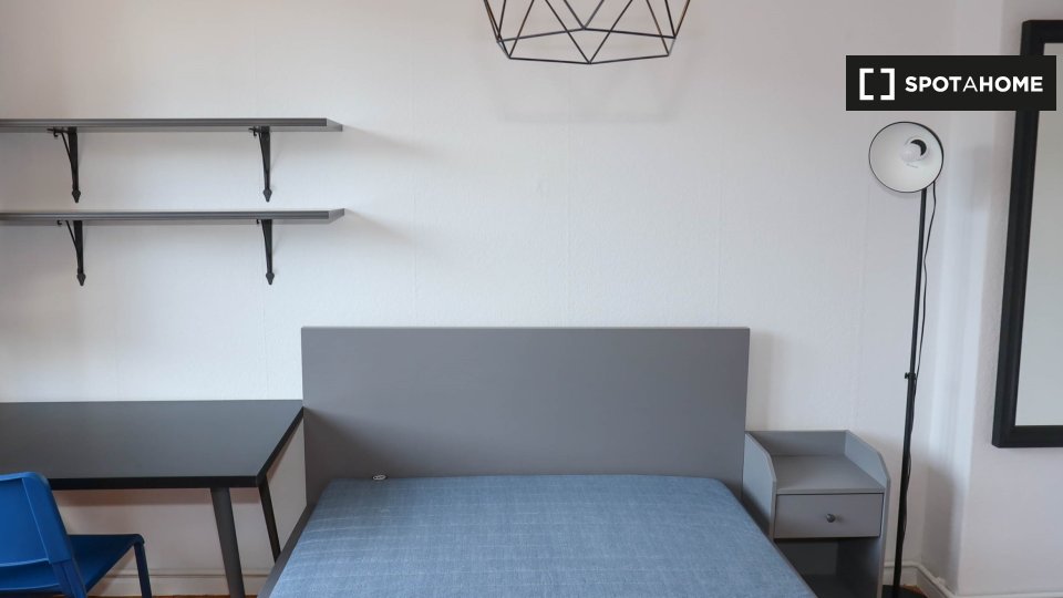 Double room Berlin, 3 beds, 61m² — photo 1