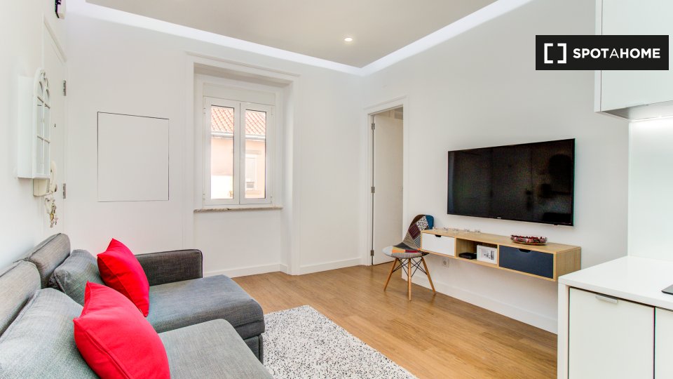 Apartment Lisbon, 2 beds, 70m² — photo 8