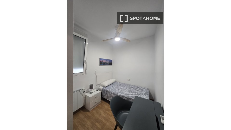 Apartment Valencia, 4 beds, 115m² — photo 5