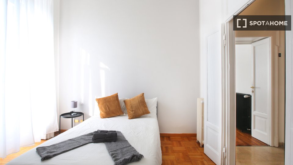 Double room Milan, 8 beds, 190m² — photo 2