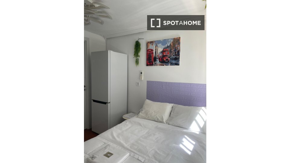 Double room Madrid, 4 beds — photo 17