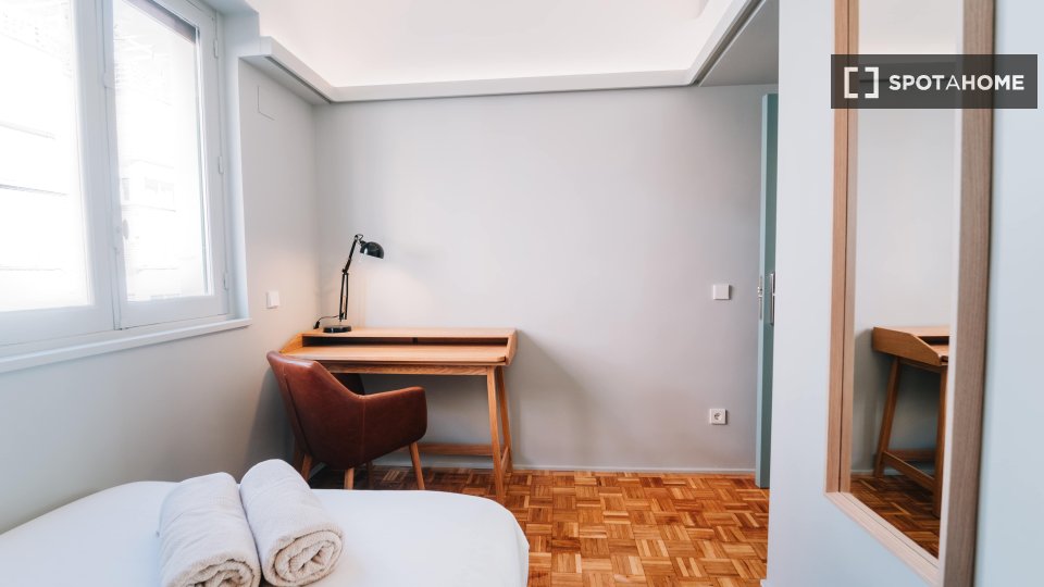 Double room Madrid, 6 beds, 542m² — photo 10