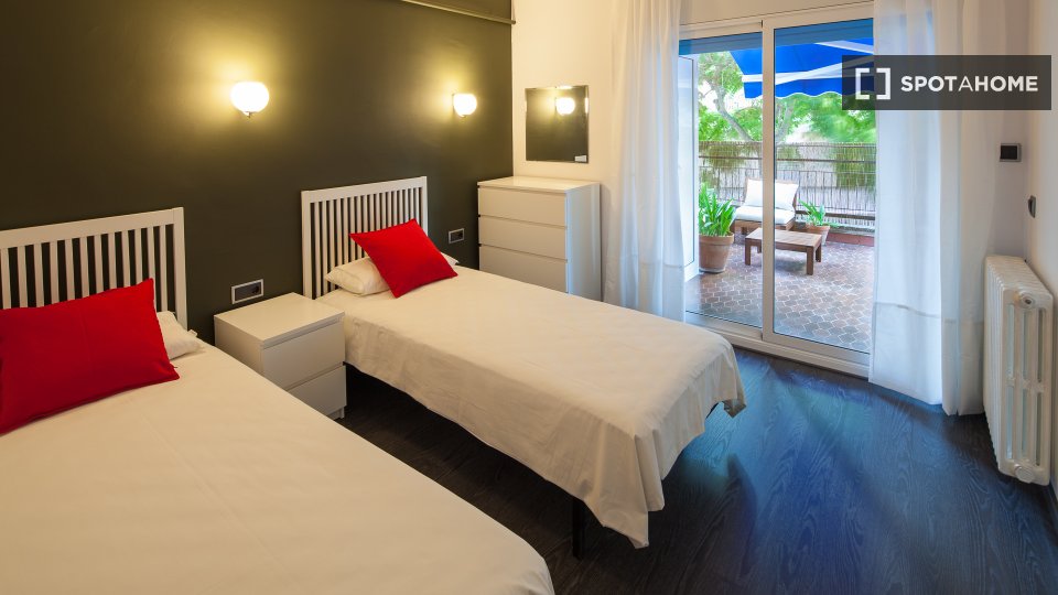 Apartment Barcelona, 4 beds, 100m² — photo 7