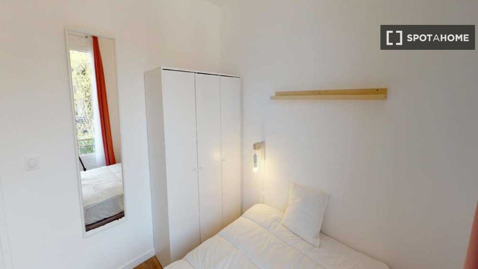 Double room Paris, 11 beds, 190m² — photo 24