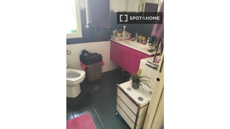 Double room Madrid, 2 beds, 80m² — photo 3
