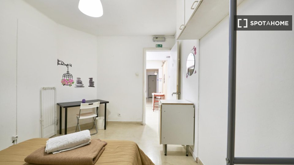 Double room Lisbon, 20 beds — photo 20