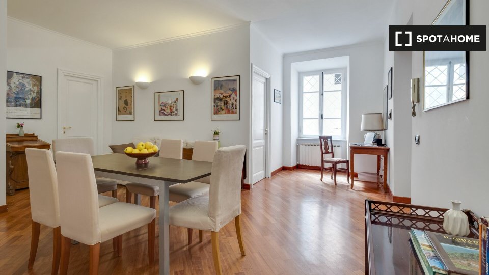 Apartment with 4 bedrooms for rent in Prati, Rome (ref 769877) Spotahome