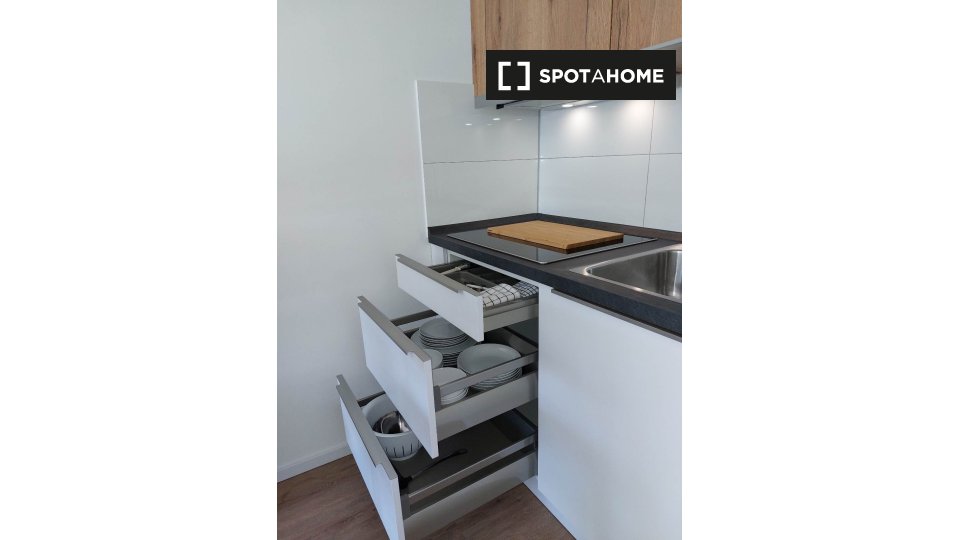 Apartment Hamburg, 1 bed, 34m² — photo 1