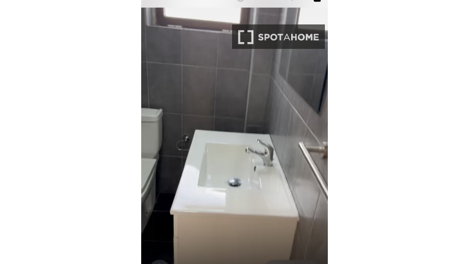 Apartment Lisbon, 2 beds, 80m² — photo 1