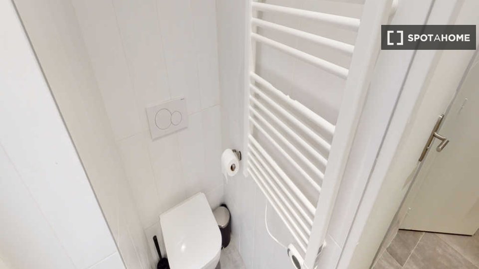 Double room Paris, 9 beds, 220m² — photo 7