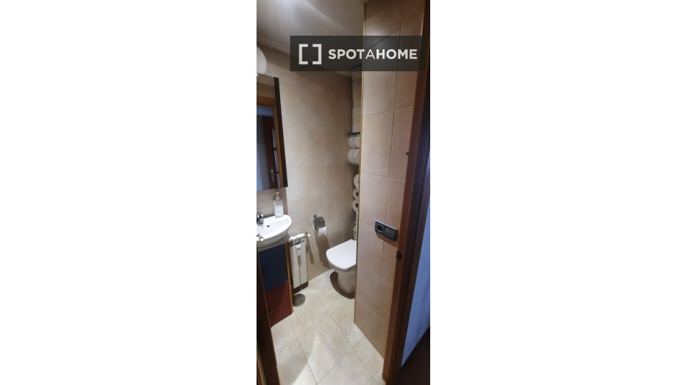 Double room Madrid, 3 beds — photo 6