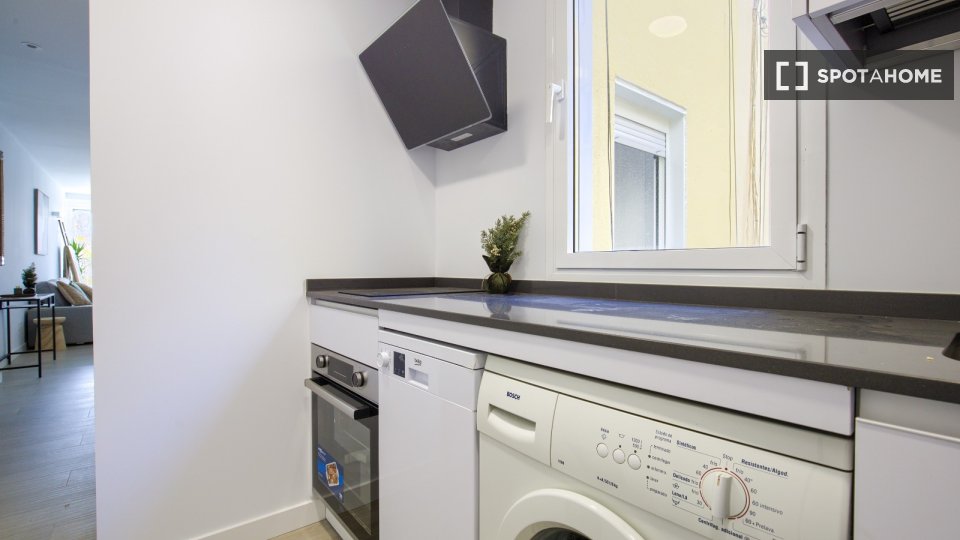 Apartment Madrid, 2 beds, 67m² — photo 36