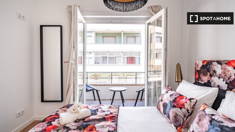 Apartment Lisbon, 2 beds — photo 14